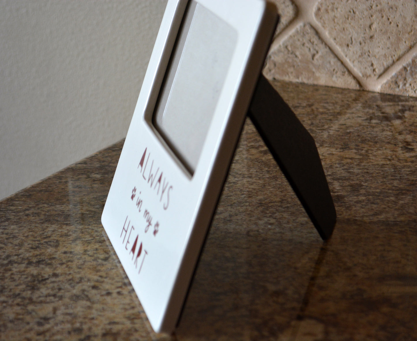 Personalized White Ceramic Pet Picture Frame - Dog or Cat Memorial Photo Keepsake - Always In My Heart
