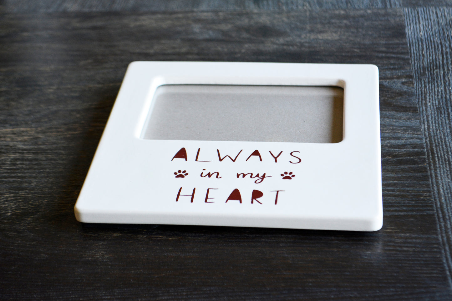Personalized White Ceramic Pet Picture Frame - Dog or Cat Memorial Photo Keepsake - Always In My Heart