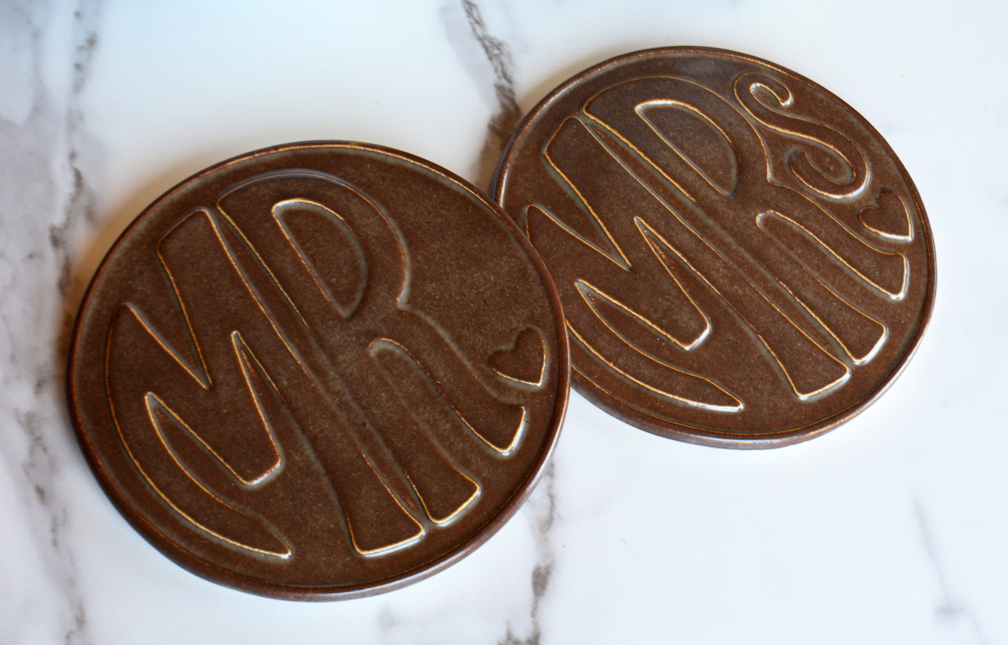 Mr and Mrs Embossed Coaster Set - Personalized Bride and Groom Wedding Gift - Ceramic Newlywed Coasters with Custom Name Tag