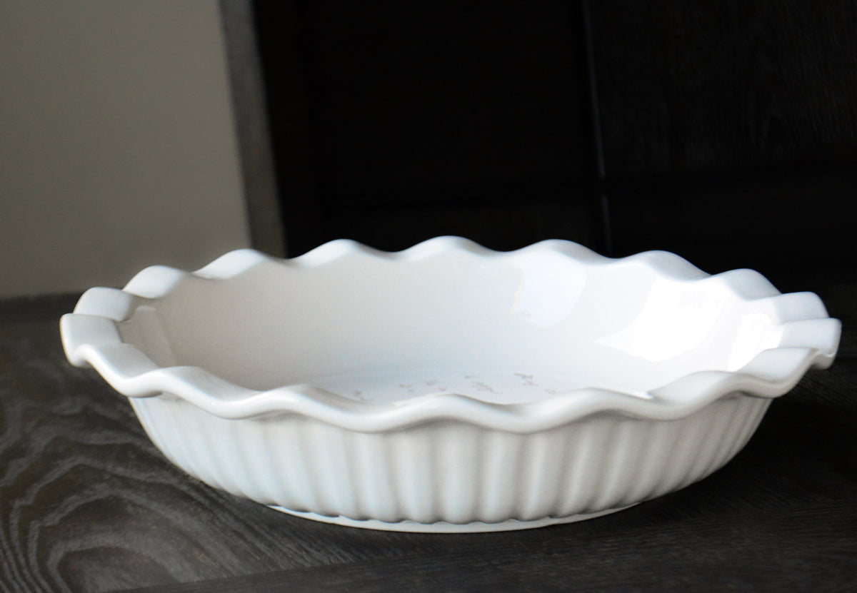 Personalized Scalloped Pie Dish with Handwritten Recipe and Photo – Custom Family Keepsake - White Ceramic Dish