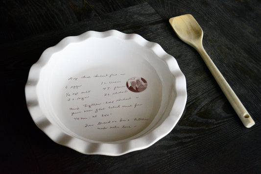 Personalized Scalloped Pie Dish with Handwritten Recipe and Photo – Custom Family Keepsake - White Ceramic Dish