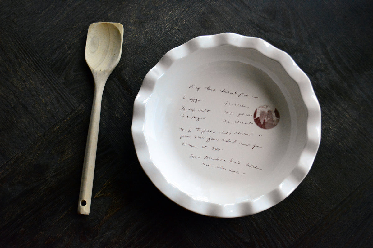 Personalized Scalloped Pie Dish with Handwritten Recipe and Photo – Custom Family Keepsake - White Ceramic Dish