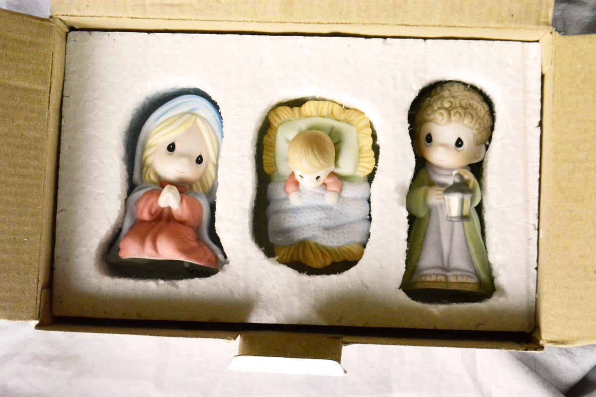 Precious Moments Come Let Us Adore Him three-piece nativity set in original box